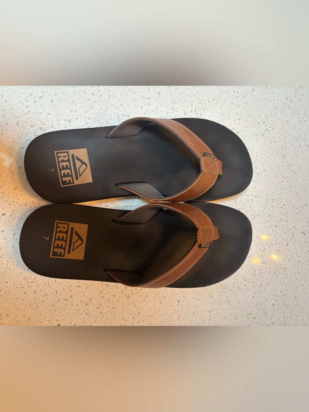 REEF Twinpin Men's 7 Beach Flip Flop, Soft Cushion Footbed, Brown